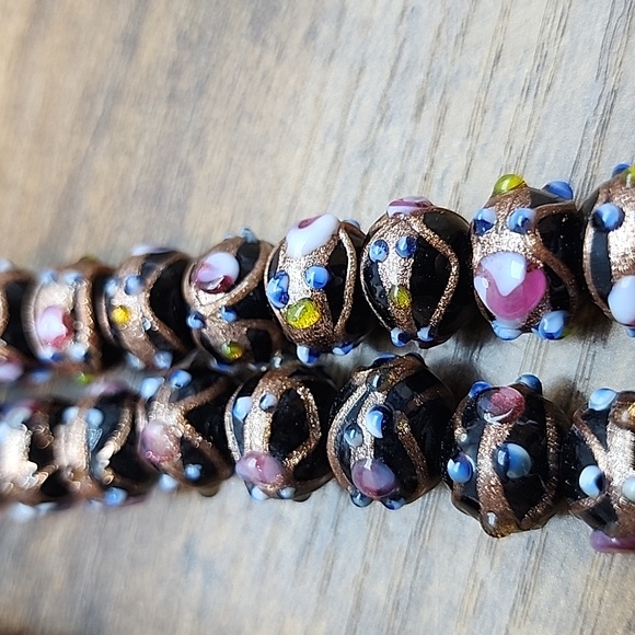 Black Wedding Cake Beads Strands - Picture 2 of 5